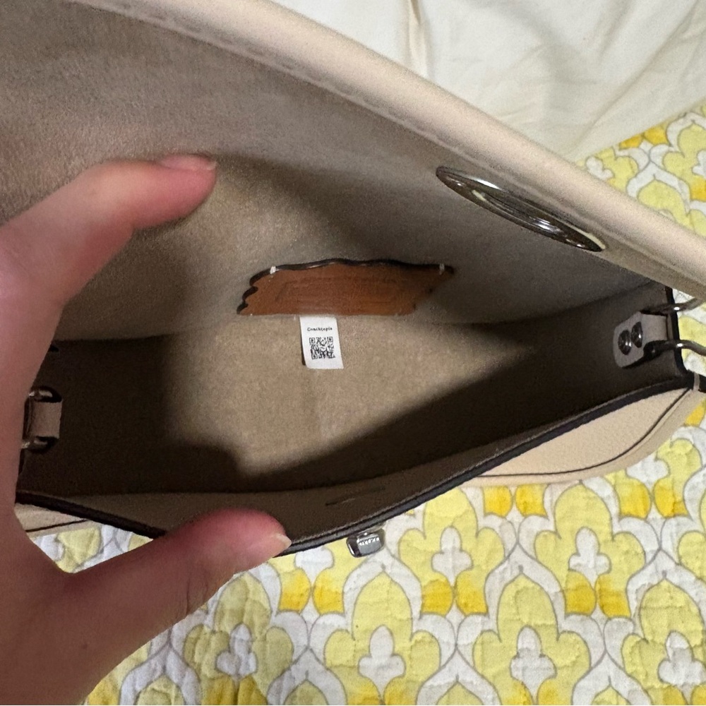 Coachtopia White Wavy Dinky Crossbody - Picture 15 of 15